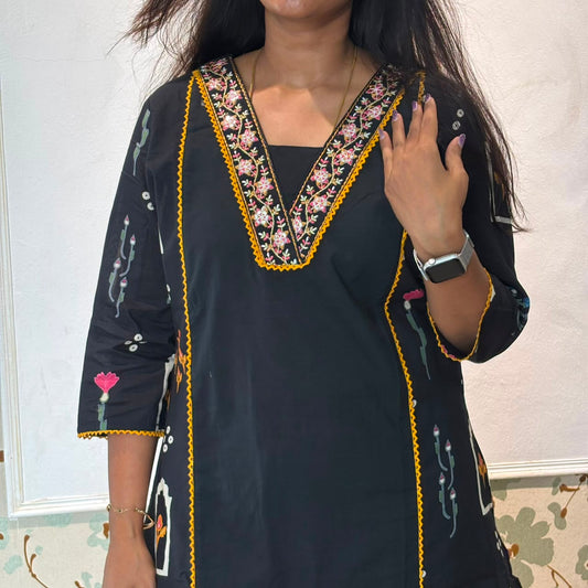 Black Cotton Kurta Set with Appliqué & Crinkled Dupatta