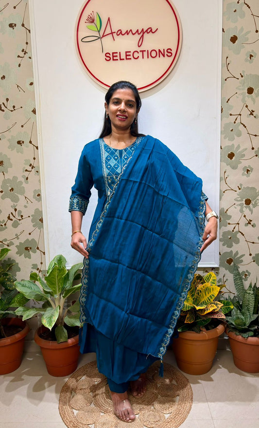 Mulchanderi 3 piece kurti set