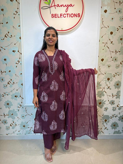 Wine Leaf Print Cotton Kurti Set with Dupatta