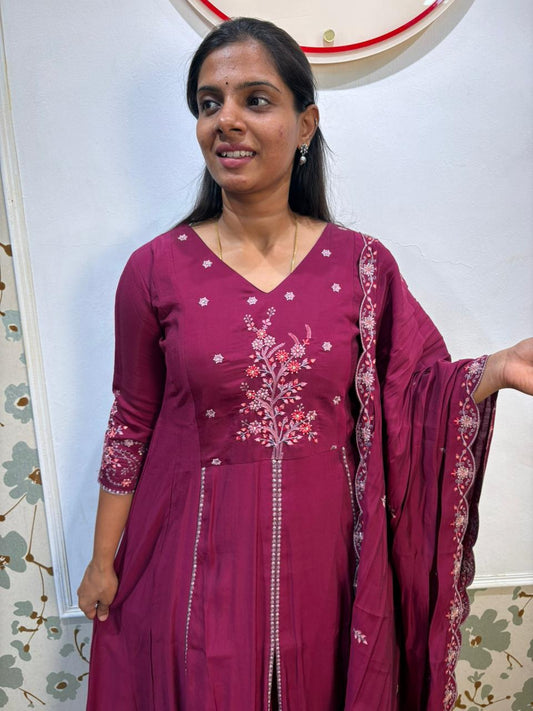 Wine Mulchanderi Set