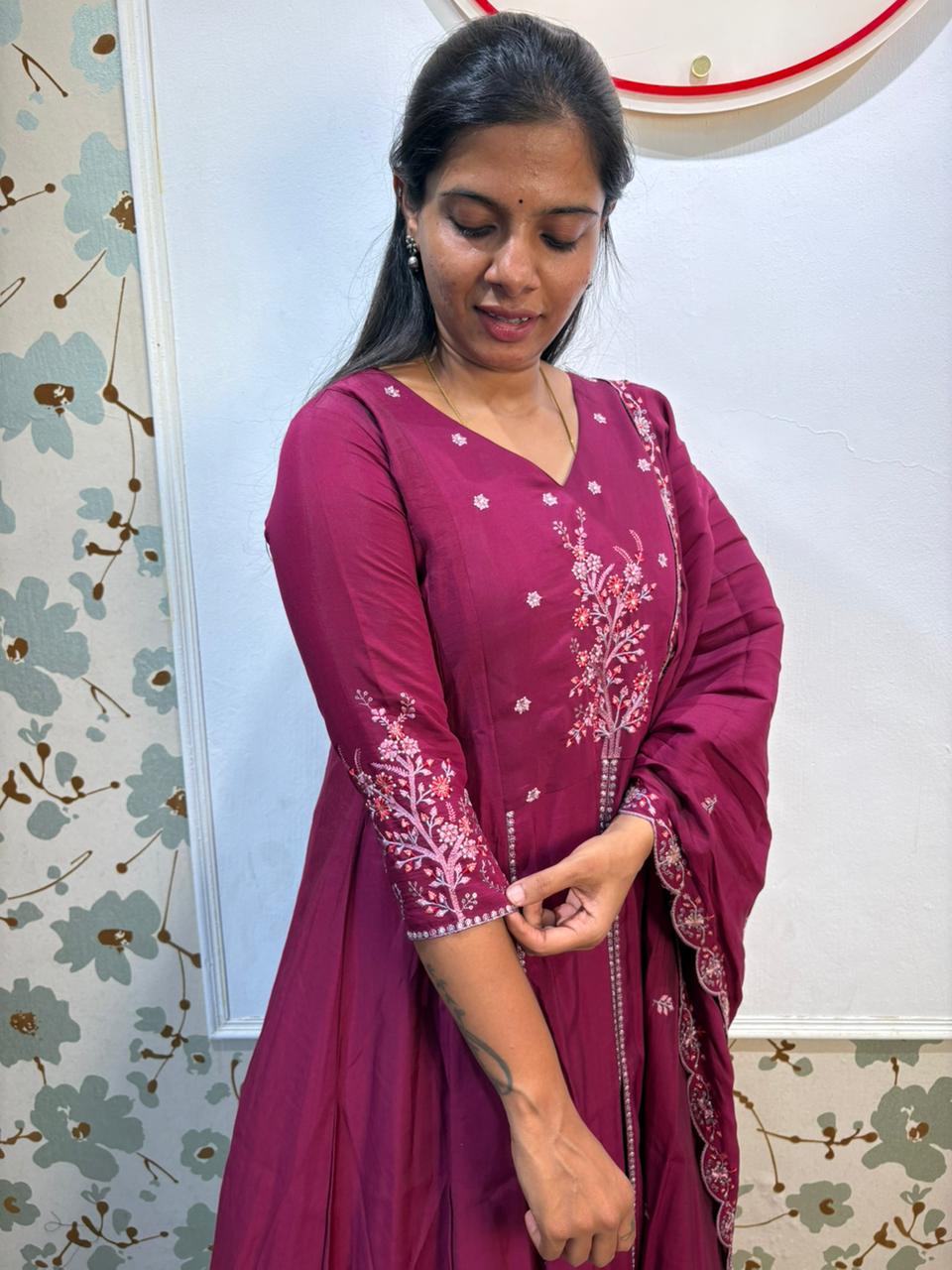 Wine Mulchanderi Set