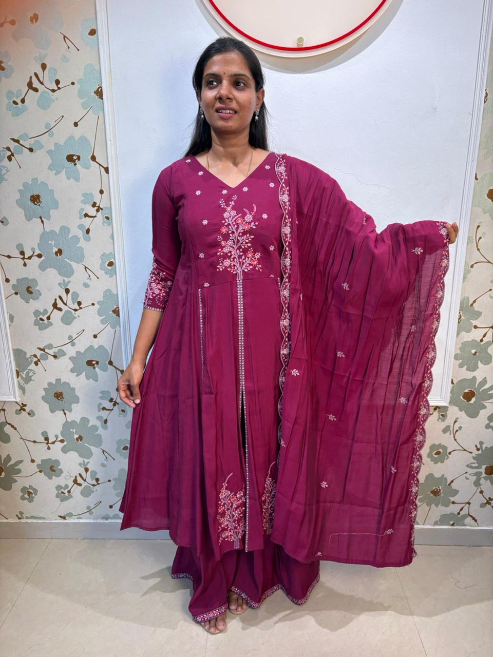 Wine Mulchanderi Set