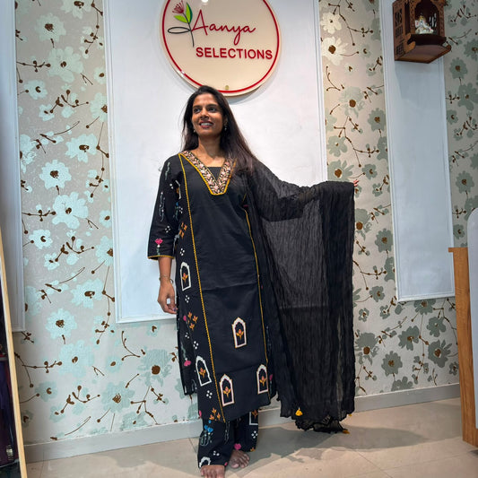Black Cotton Kurta Set with Appliqué & Crinkled Dupatta
