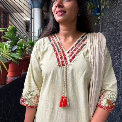 Cream Kalamkari Flamingo Kurta Set