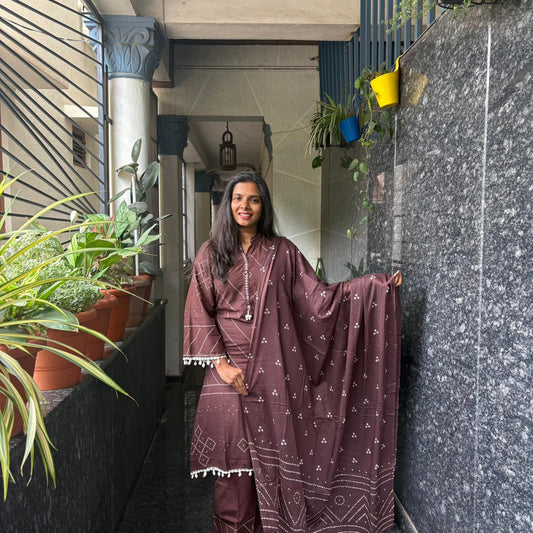 Mauve bandhani co-ord set with dupatta - draped look