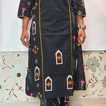 Black Cotton Kurta Set with Appliqué & Crinkled Dupatta