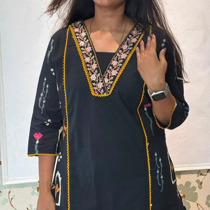 Black Cotton Kurta Set with Appliqué & Crinkled Dupatta